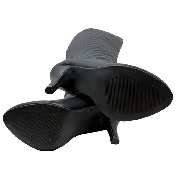 Torrid Womens Knee Boots Black Quilted Faux Leather Heeled Boots Statement Sz 8W - Picture 8 of 11